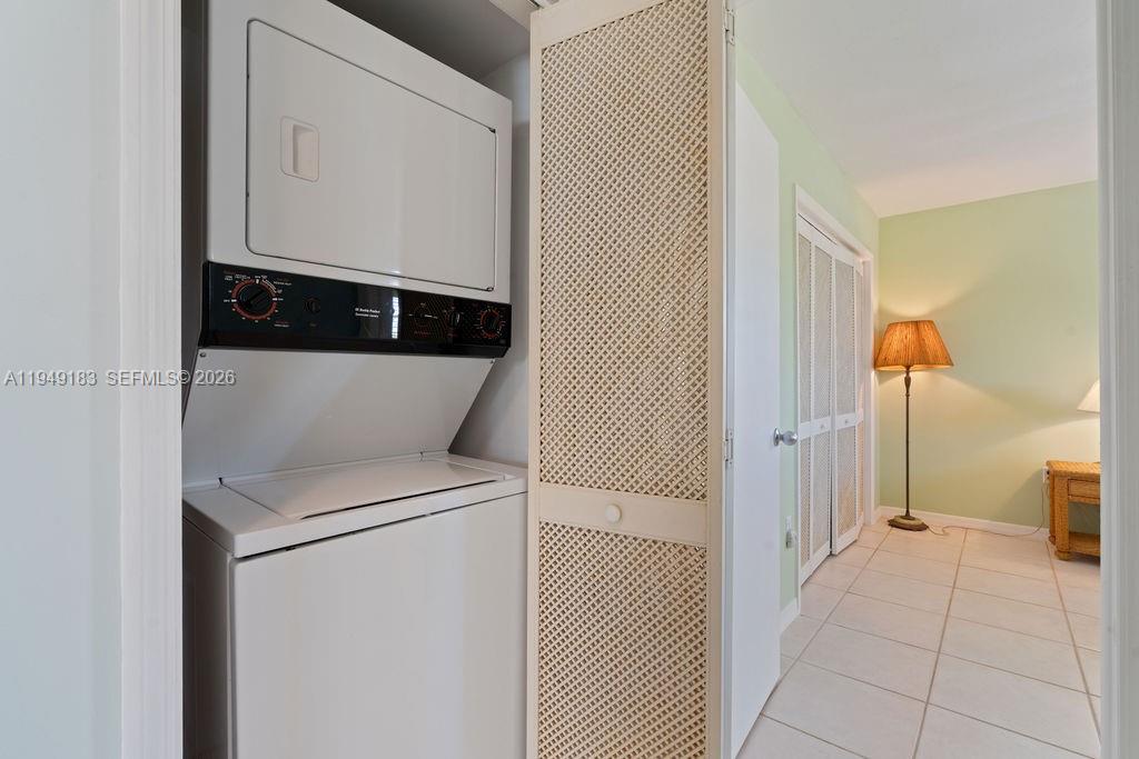 PORT ANTIGUA PLAT NO 5 & - Residential