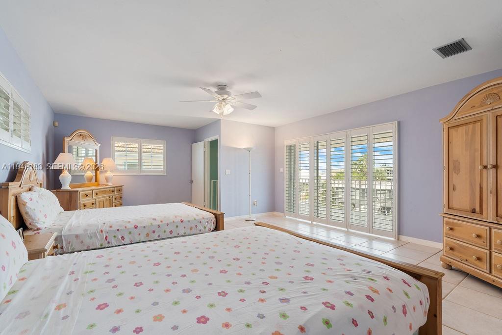 PORT ANTIGUA PLAT NO 5 & - Residential