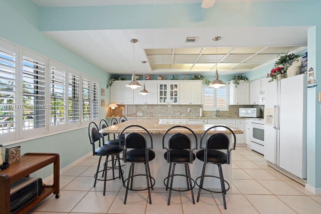 PORT ANTIGUA PLAT NO 5 & - Residential