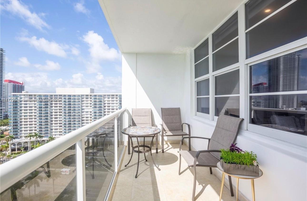 3725 S Ocean Dr PH18