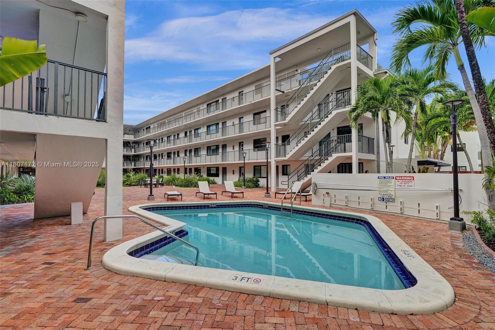 COURTYARDS OF THE GROVE C - Residential