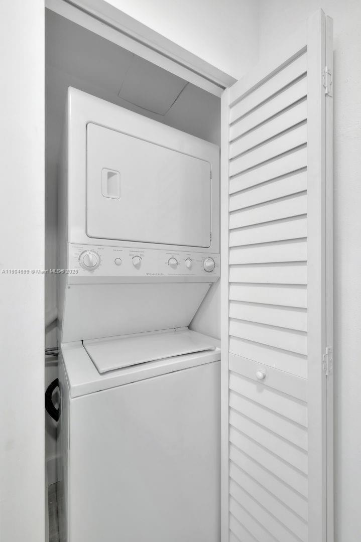 View photos, virtual tours, details... 4964 NW 48th Way