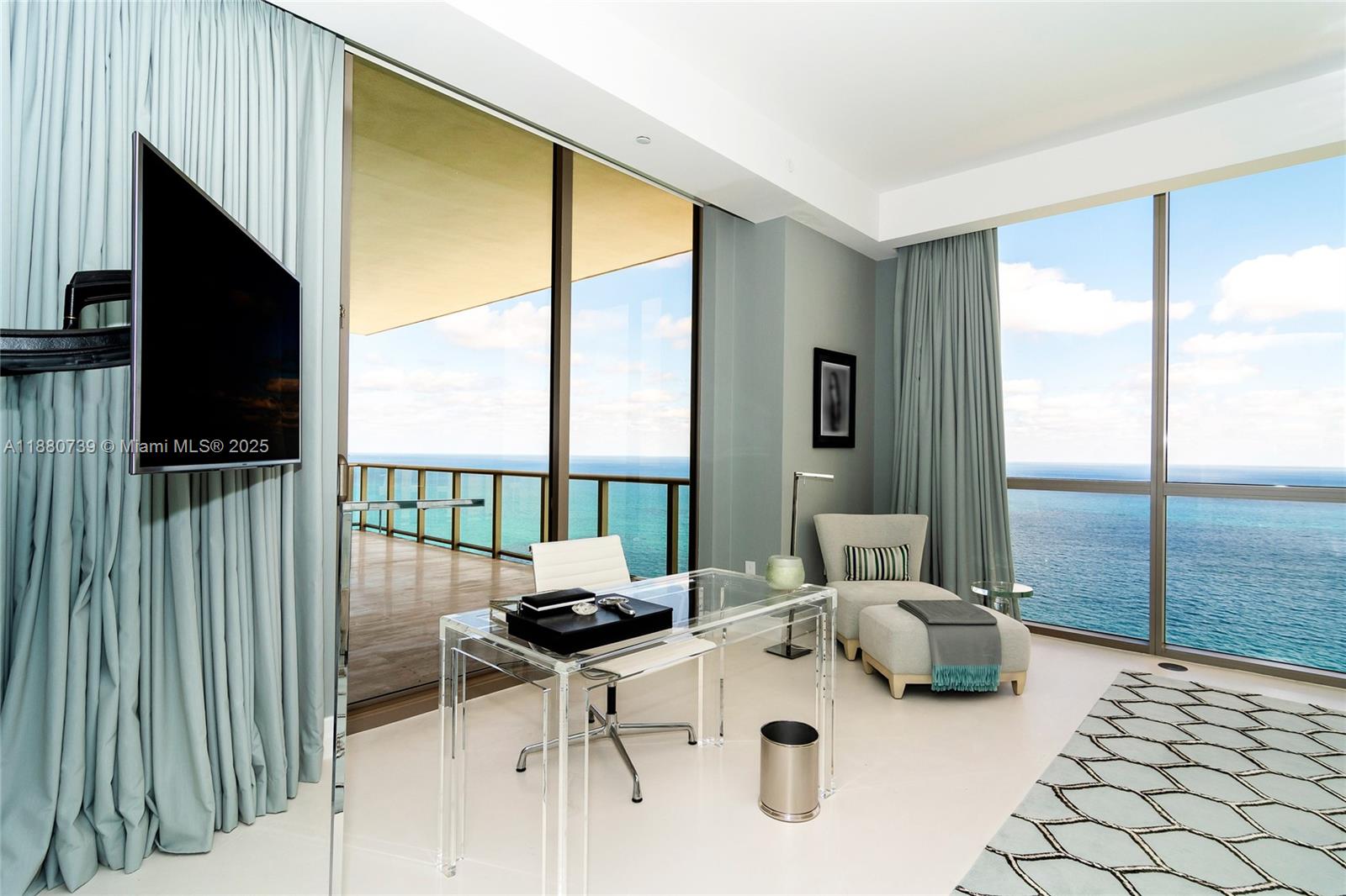 MANSIONS AT ACQUALINA - Residential