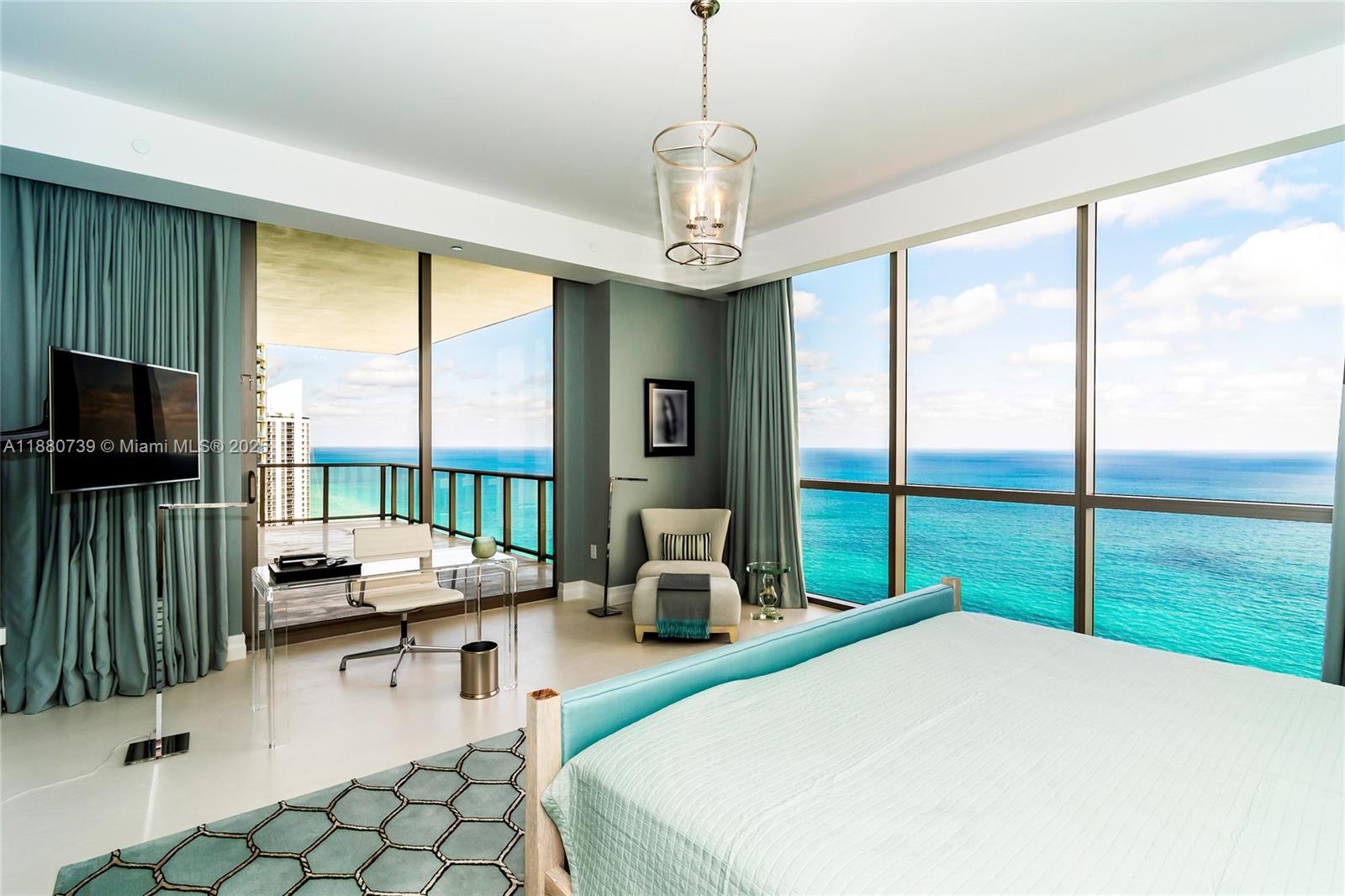 MANSIONS AT ACQUALINA - Residential