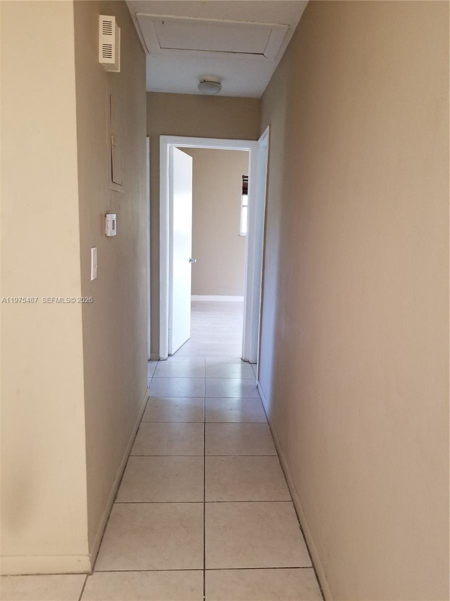 VILLAS AT CORAL SPRINGS - Residential Lease