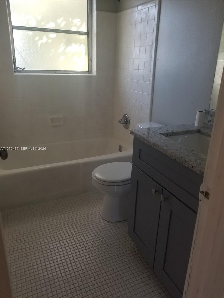 VILLAS AT CORAL SPRINGS - Residential Lease