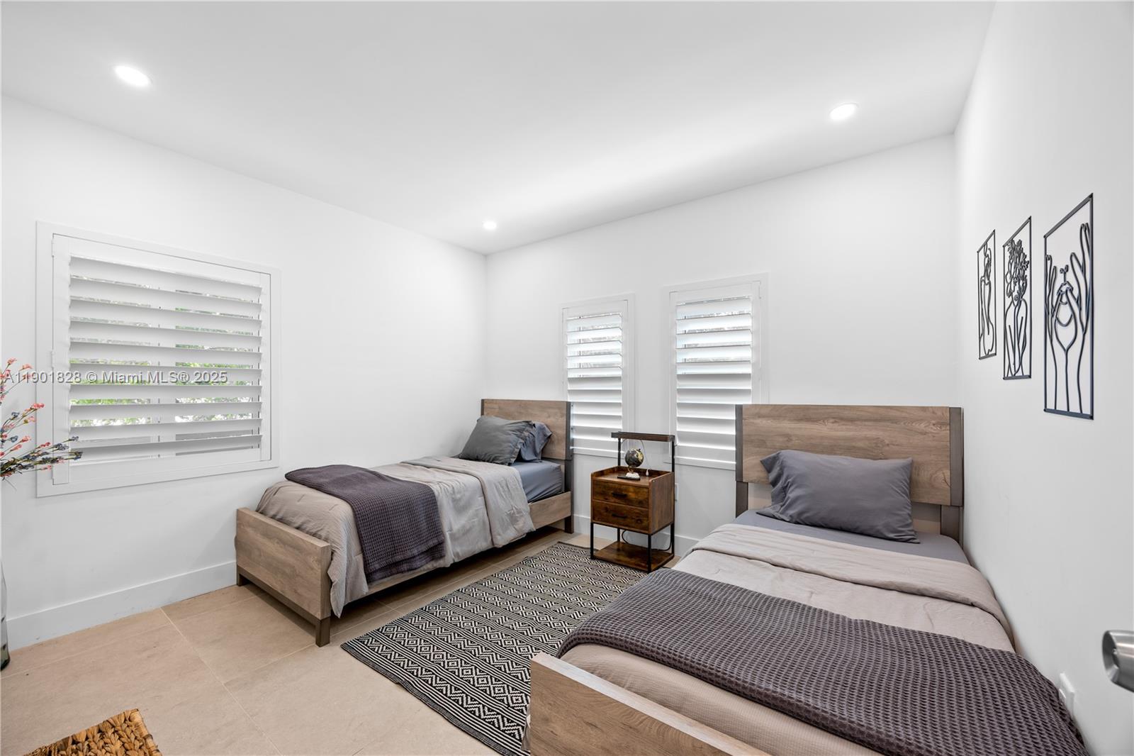 SHADOWLAWN EXTENSION SUB - Residential