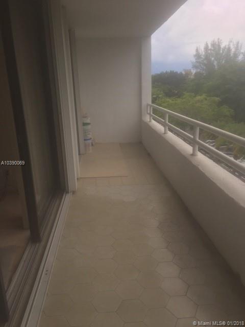 DELVISTA TOWERS CONDO - Residential