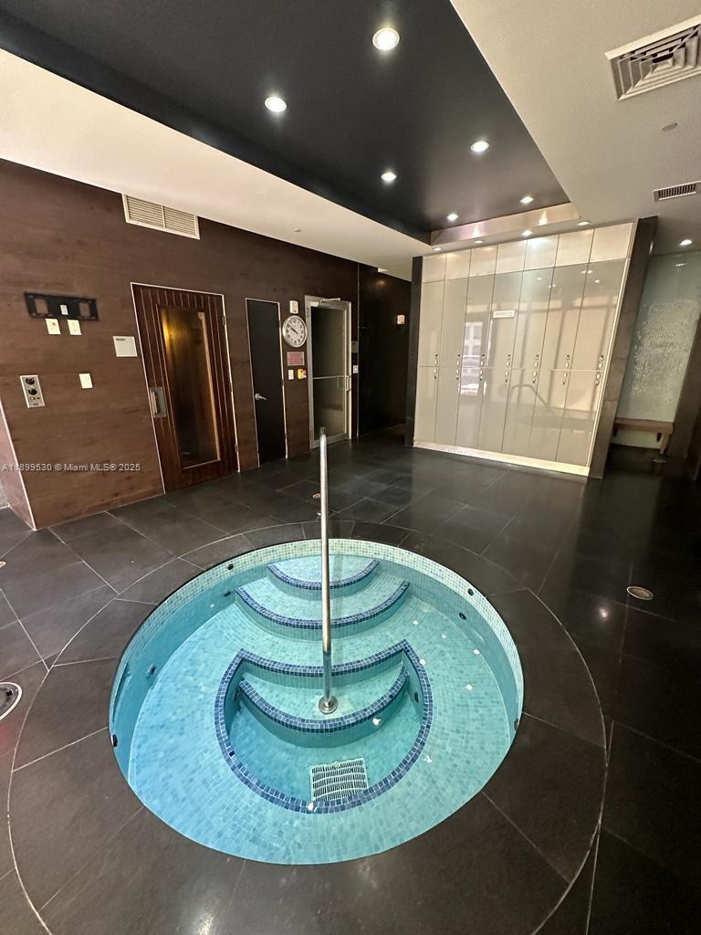 500 BRICKELL WEST CONDO - Residential Lease