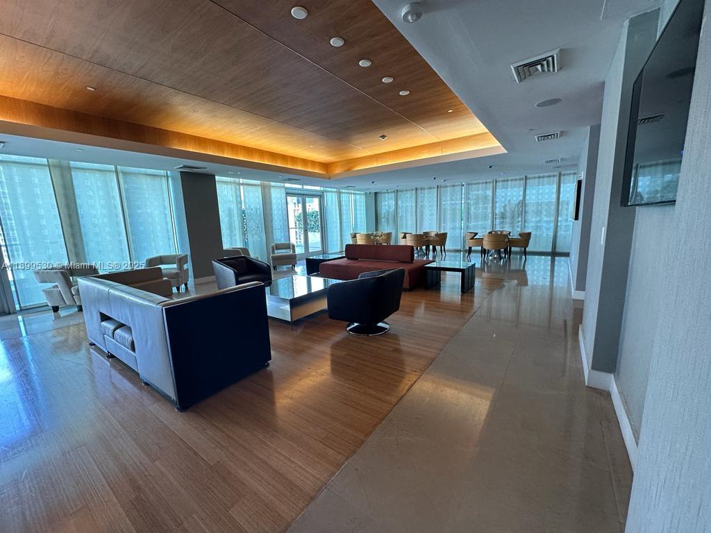 500 BRICKELL WEST CONDO - Residential Lease