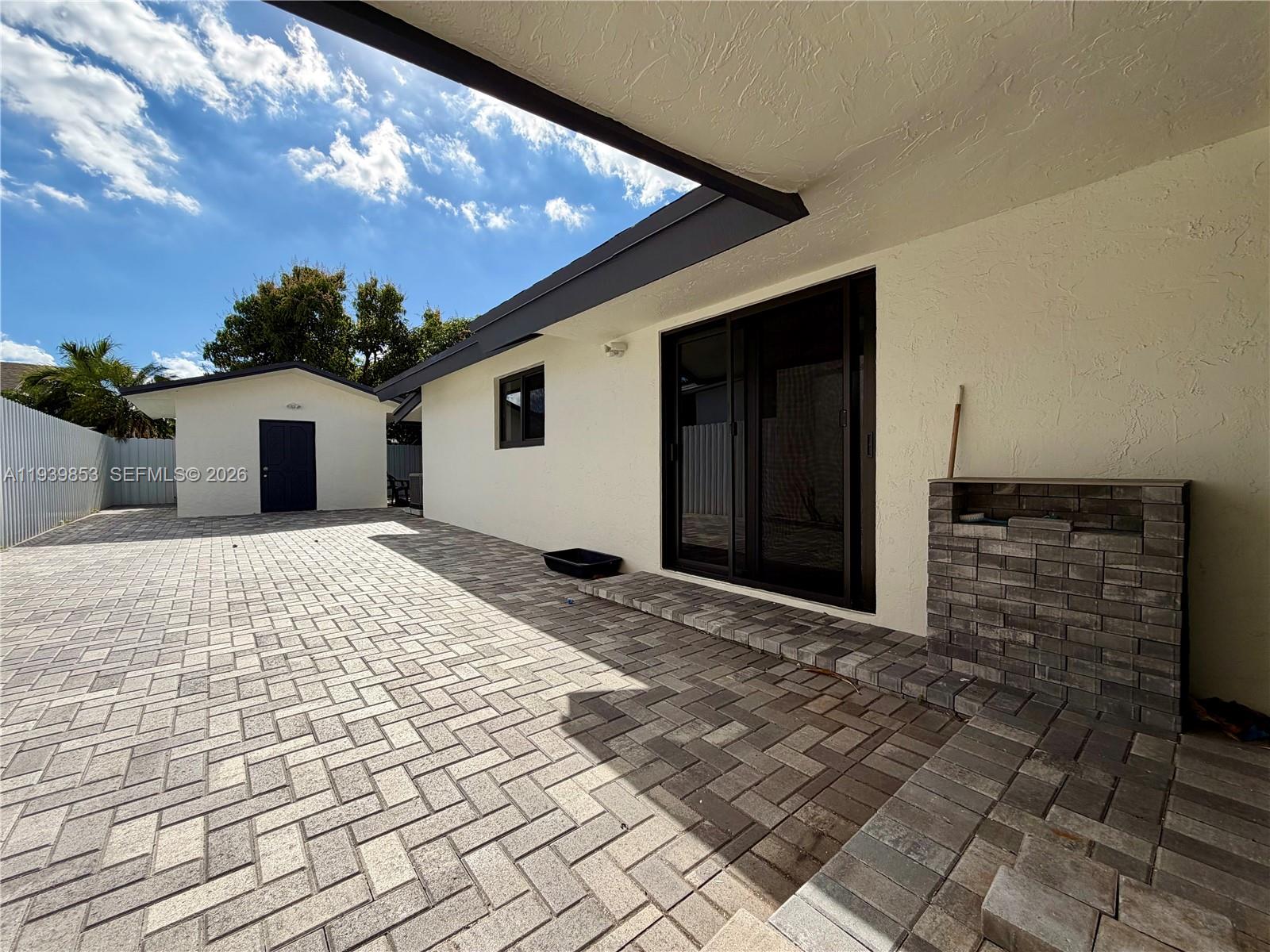 BILBAO ESTATES - Residential Lease