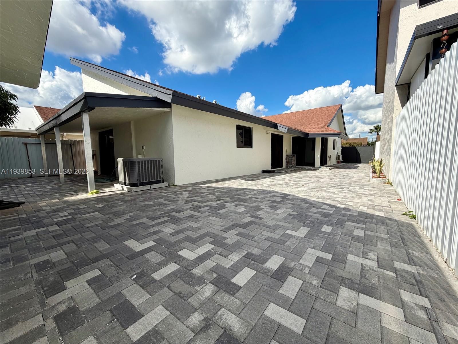 BILBAO ESTATES - Residential Lease