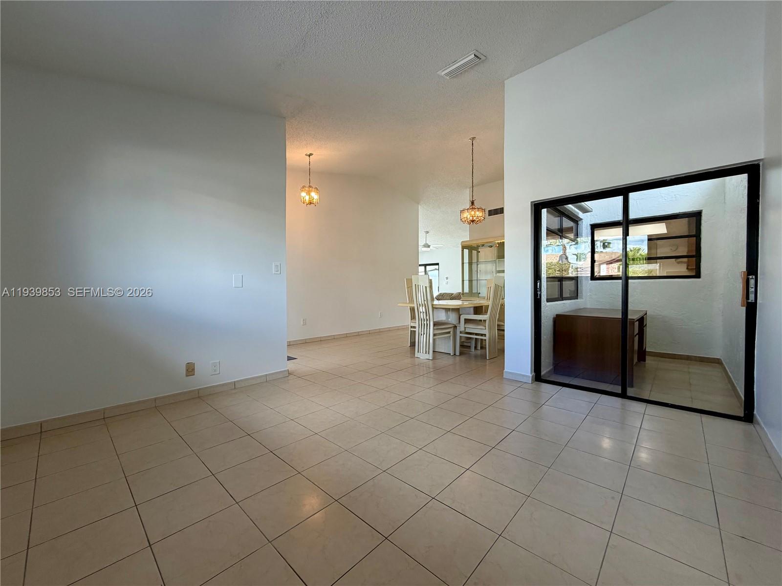 BILBAO ESTATES - Residential Lease