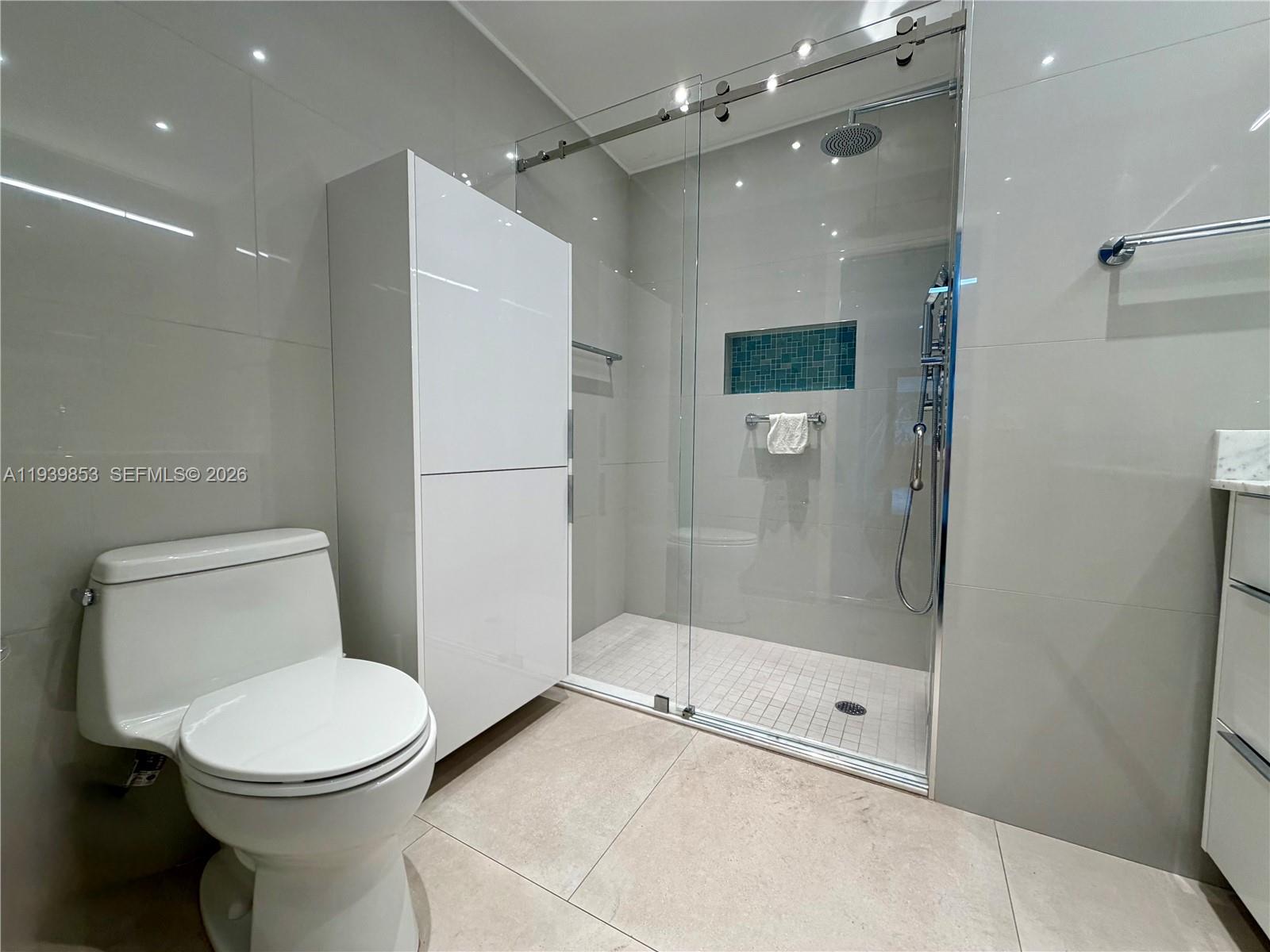 BILBAO ESTATES - Residential Lease