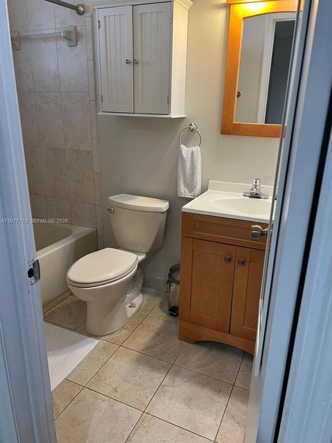 Tiny photo for 4911 SW 142nd Pl, Miami, FL 33175 (MLS # A11977778)