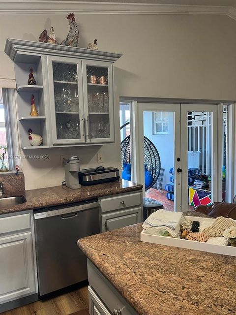 Tiny photo for 4911 SW 142nd Pl, Miami, FL 33175 (MLS # A11977778)