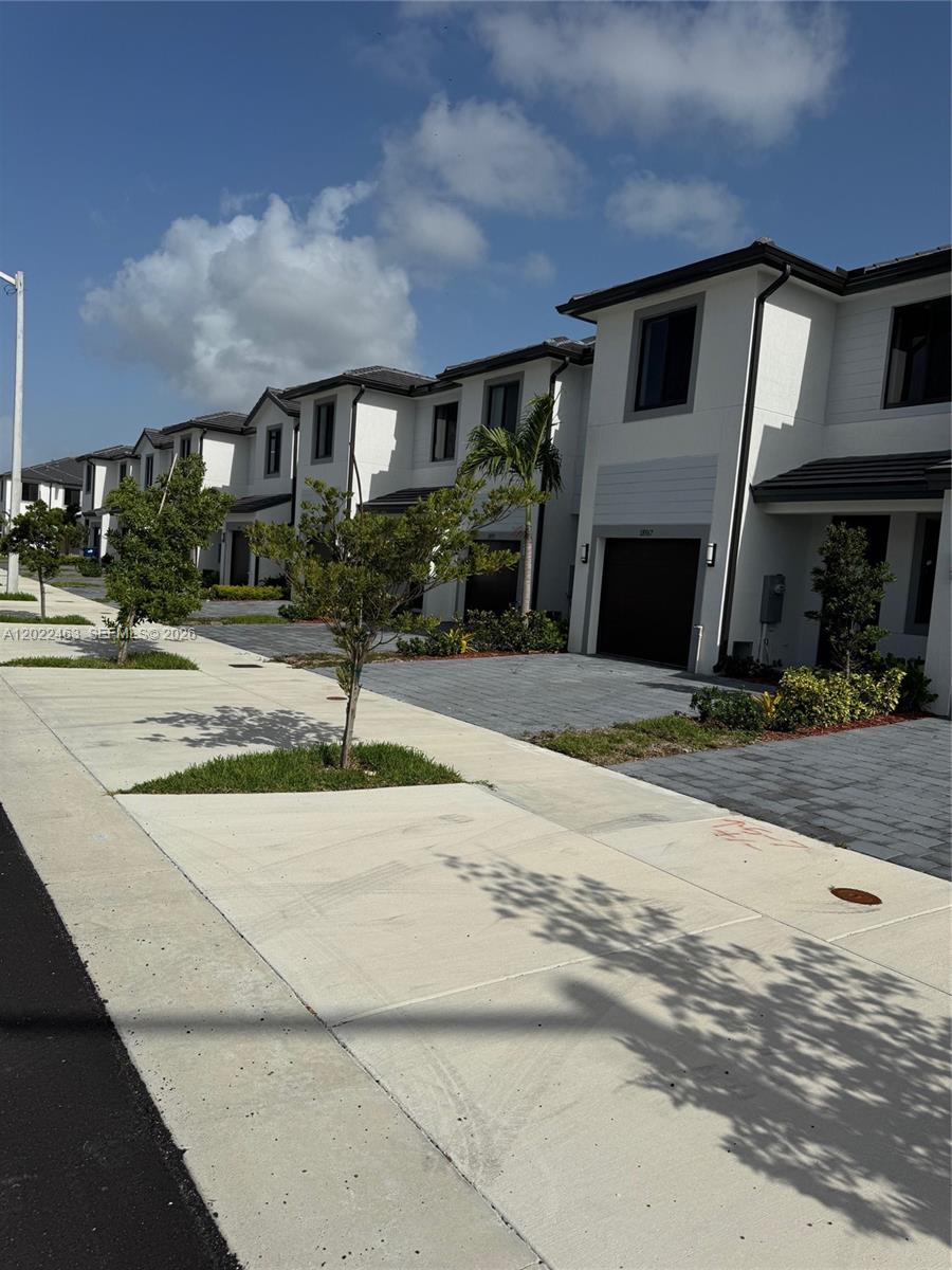 Century Park Square - Residential