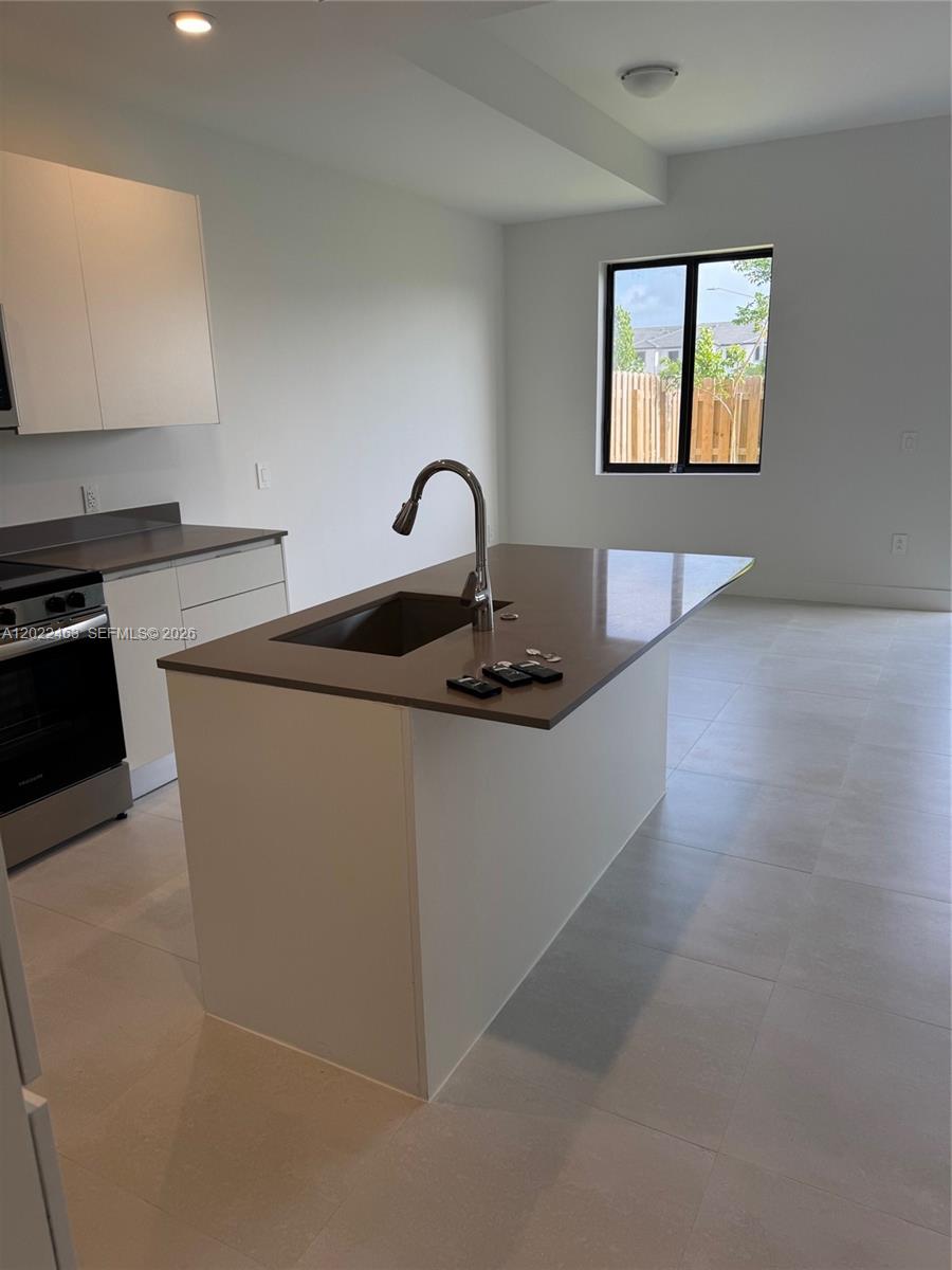 Century Park Square - Residential