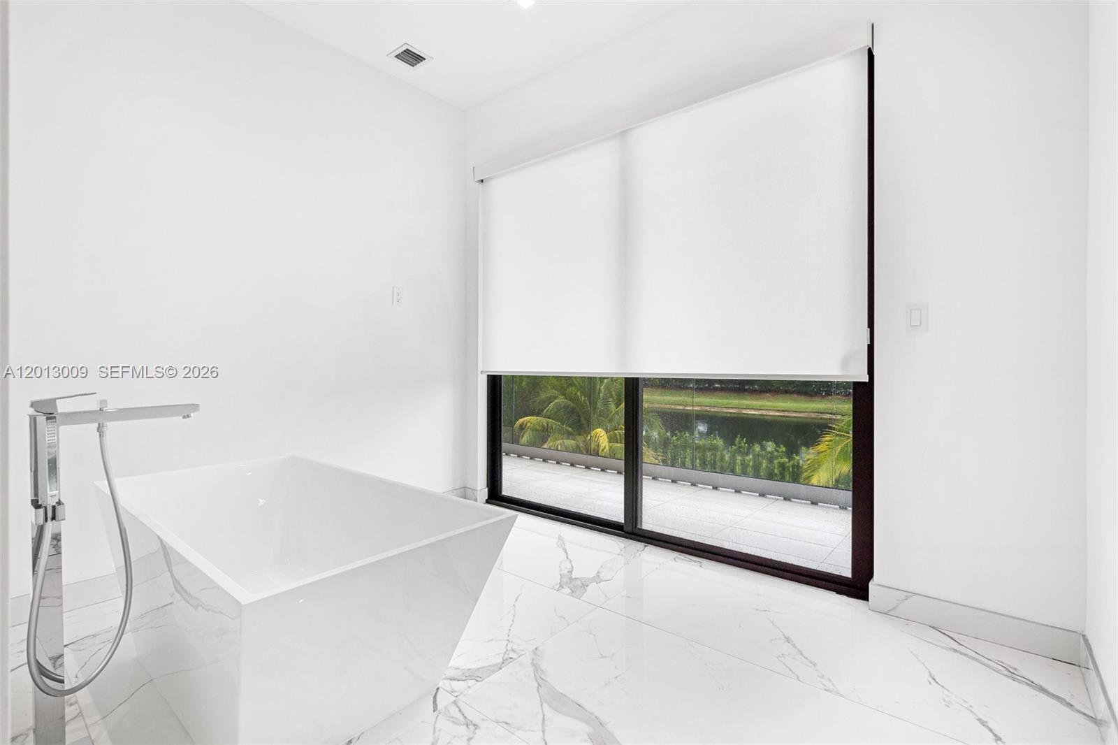 WESTON ESTATES - Residential Lease
