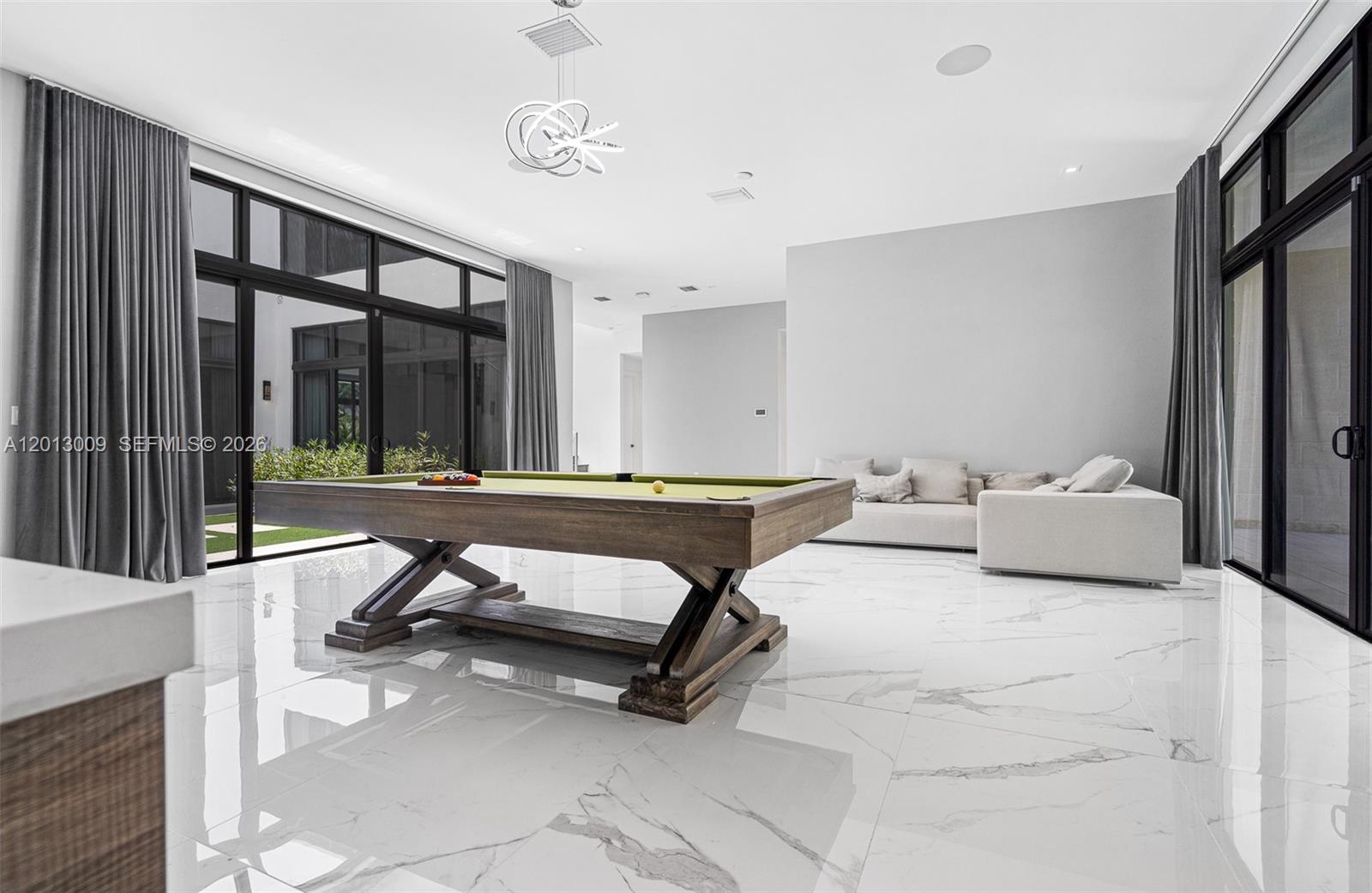 WESTON ESTATES - Residential Lease