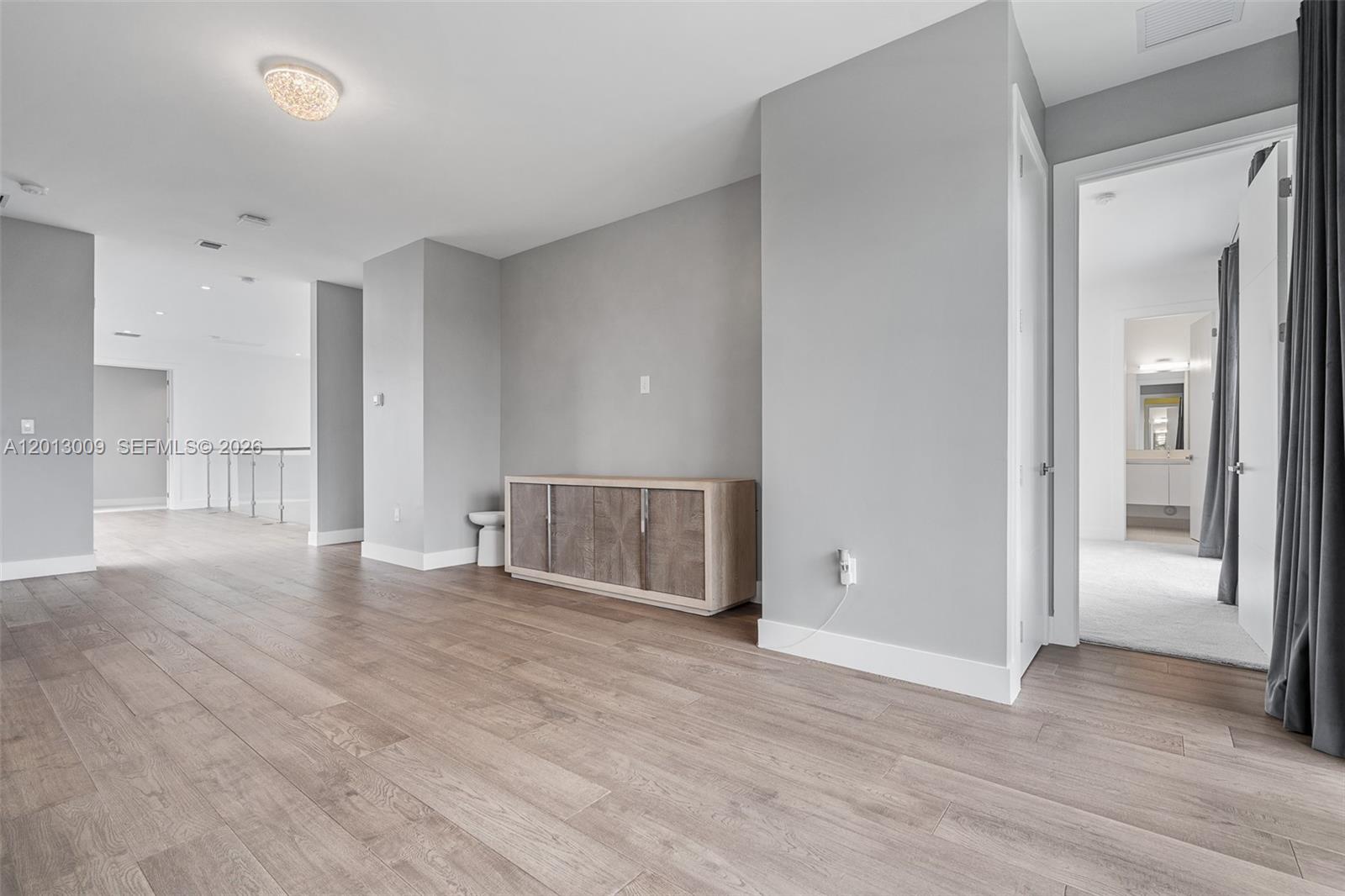 WESTON ESTATES - Residential Lease