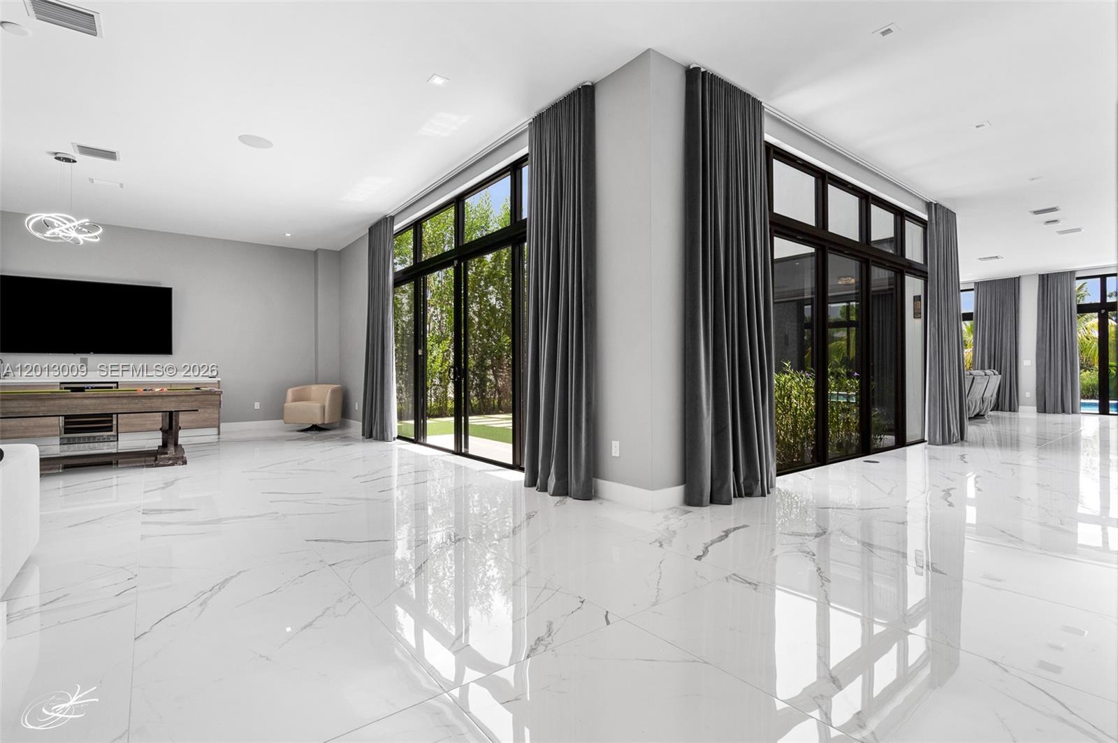 WESTON ESTATES - Residential Lease