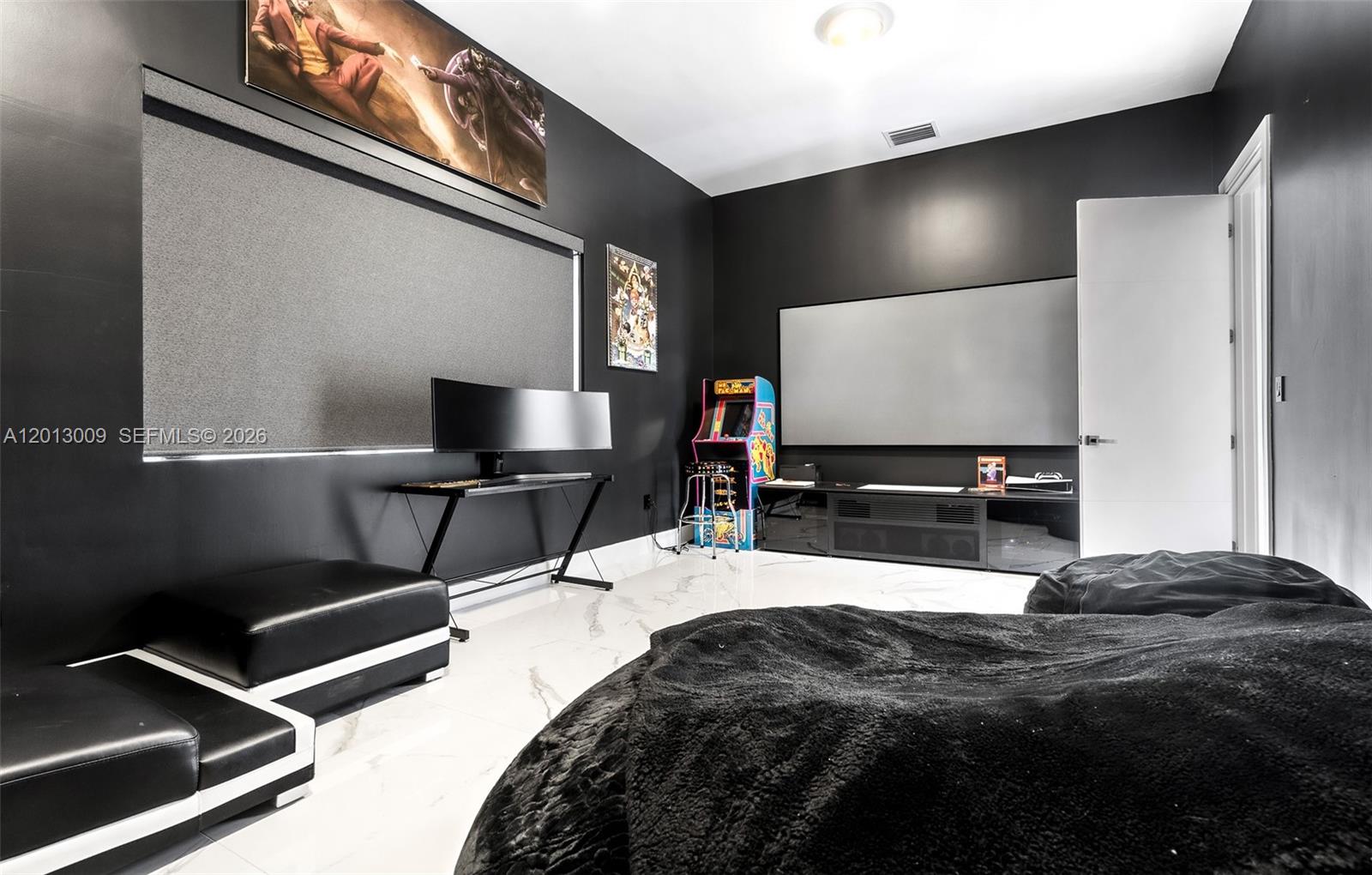 WESTON ESTATES - Residential Lease