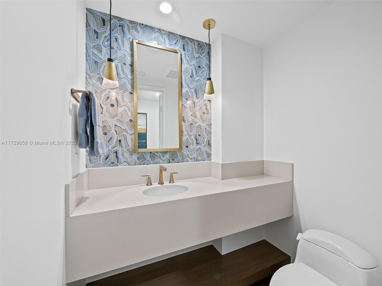 LAS OLAS RIVER HOUSE COND - Residential