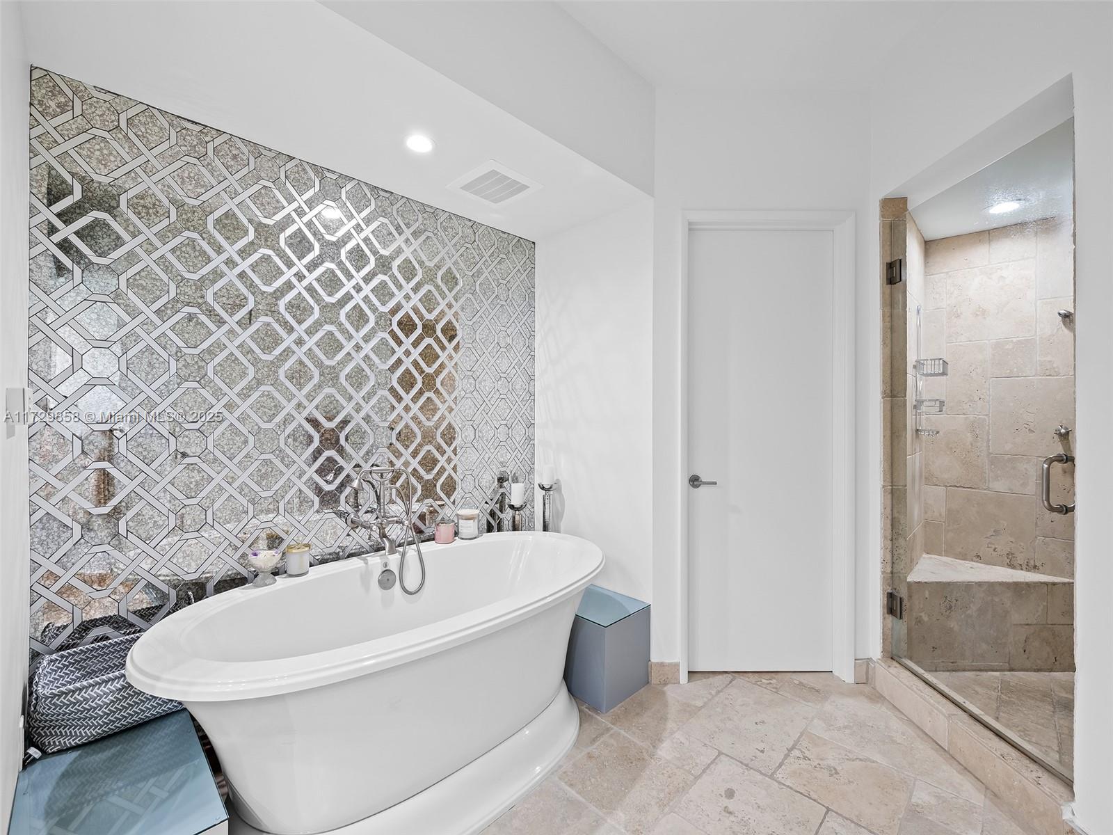 LAS OLAS RIVER HOUSE COND - Residential