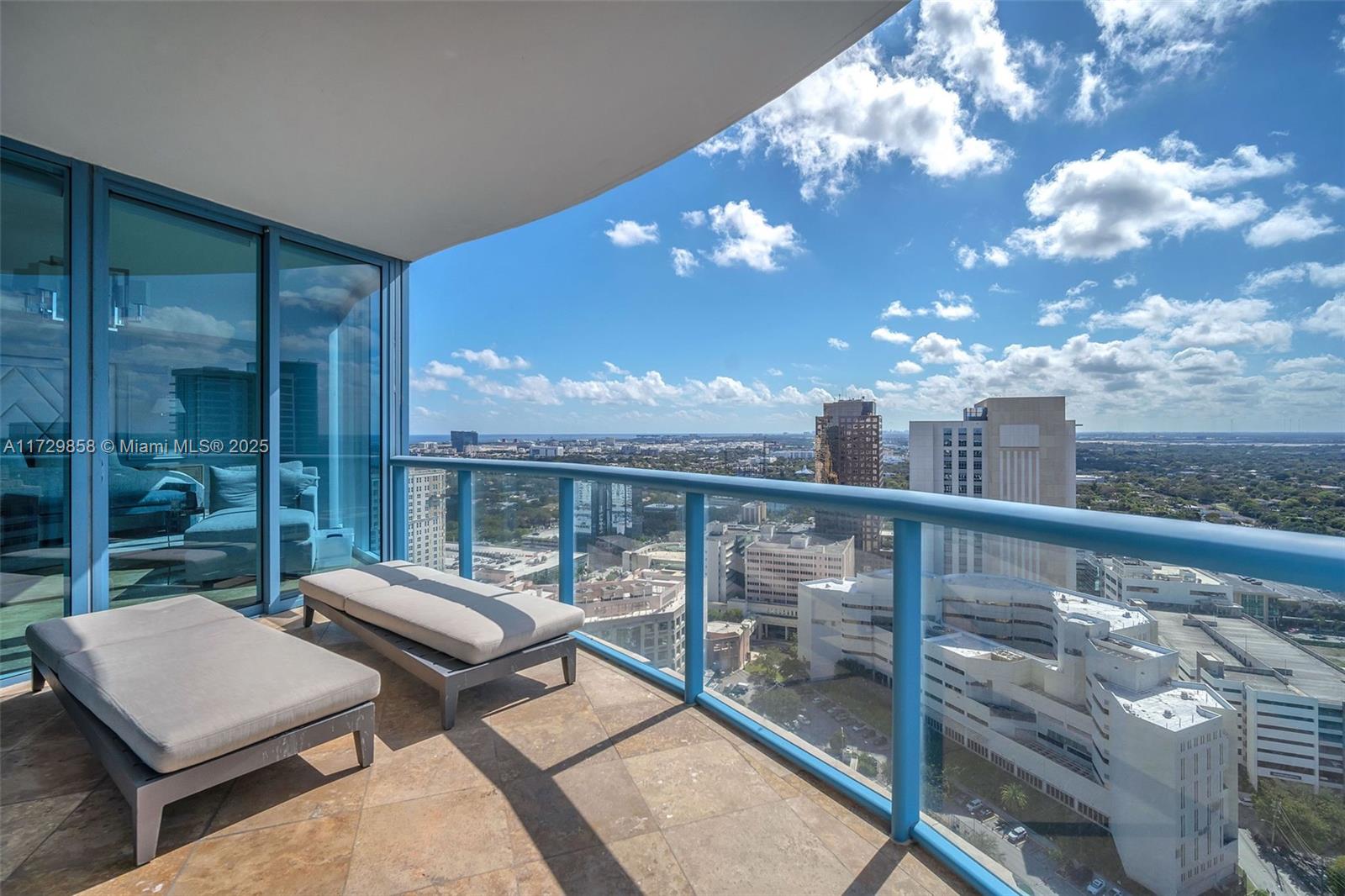 LAS OLAS RIVER HOUSE COND - Residential