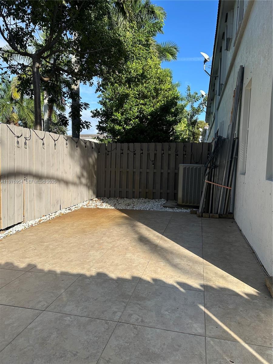 VILLAS AT NAUTICA ONE CON - Residential Lease