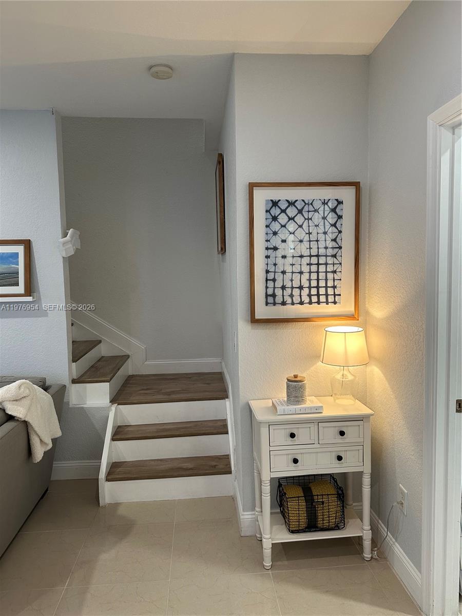 VILLAS AT NAUTICA ONE CON - Residential Lease