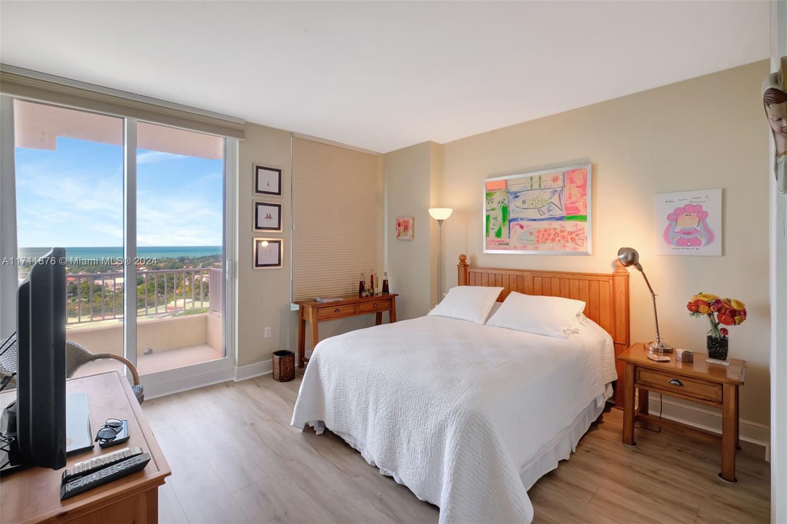 CLUB TOWER ONE CONDO - Residential Lease