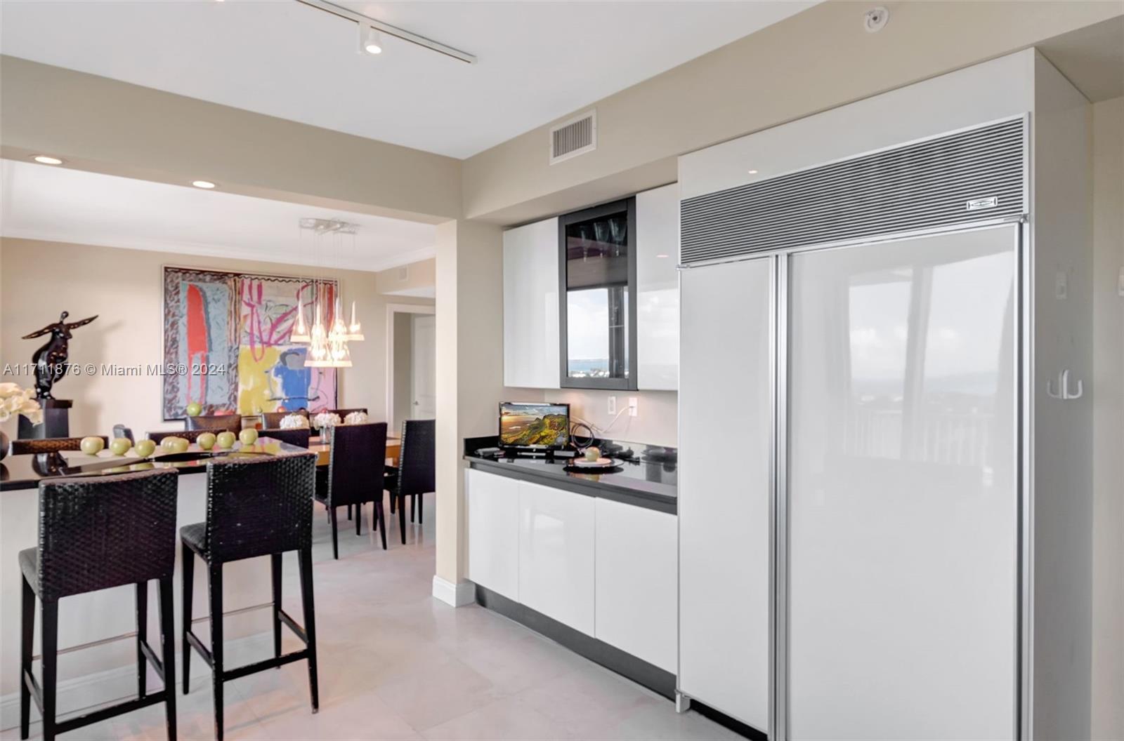 CLUB TOWER ONE CONDO - Residential Lease