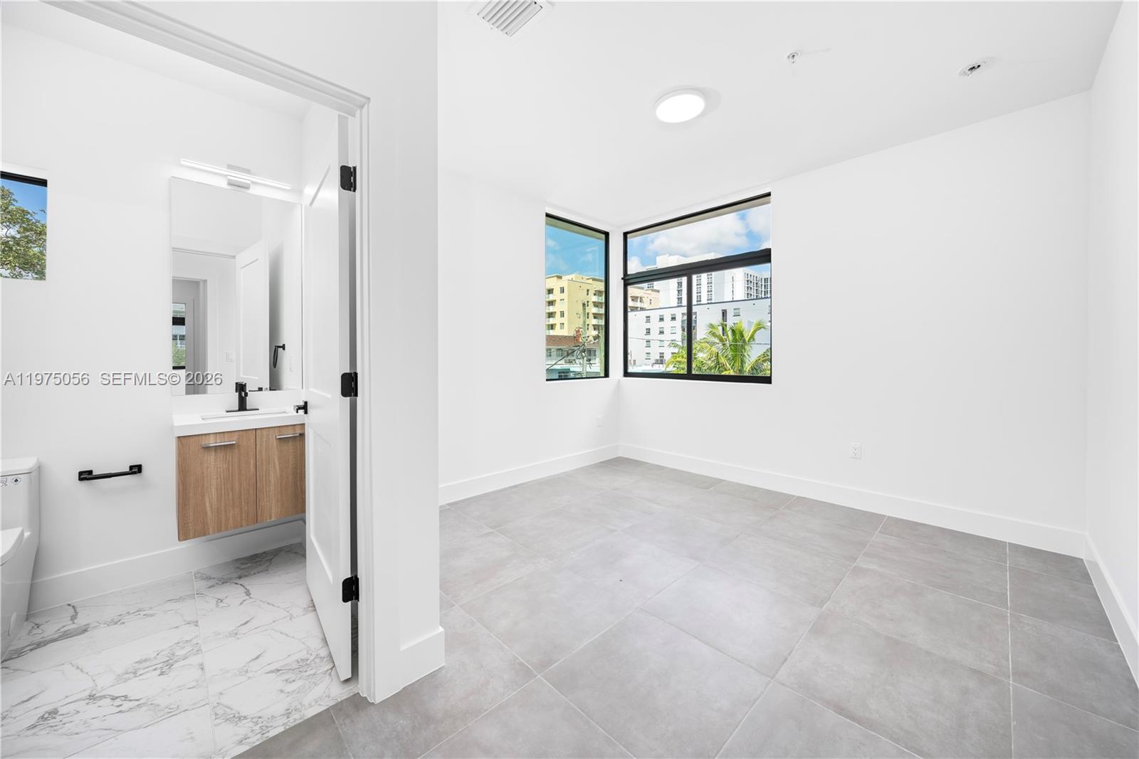 CITY OF MIAMI SOUTH - Residential Lease