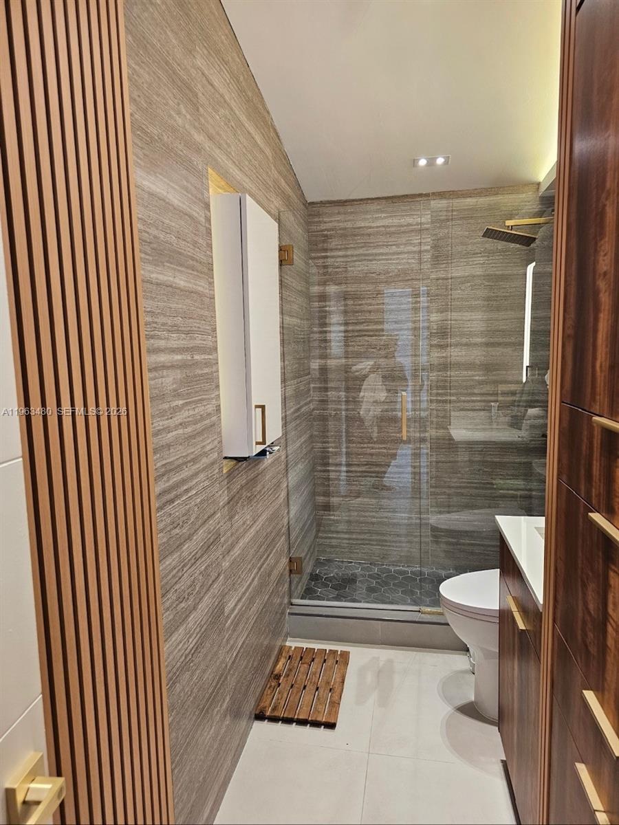 LAUDERDALE ISLES NO 2 - Residential