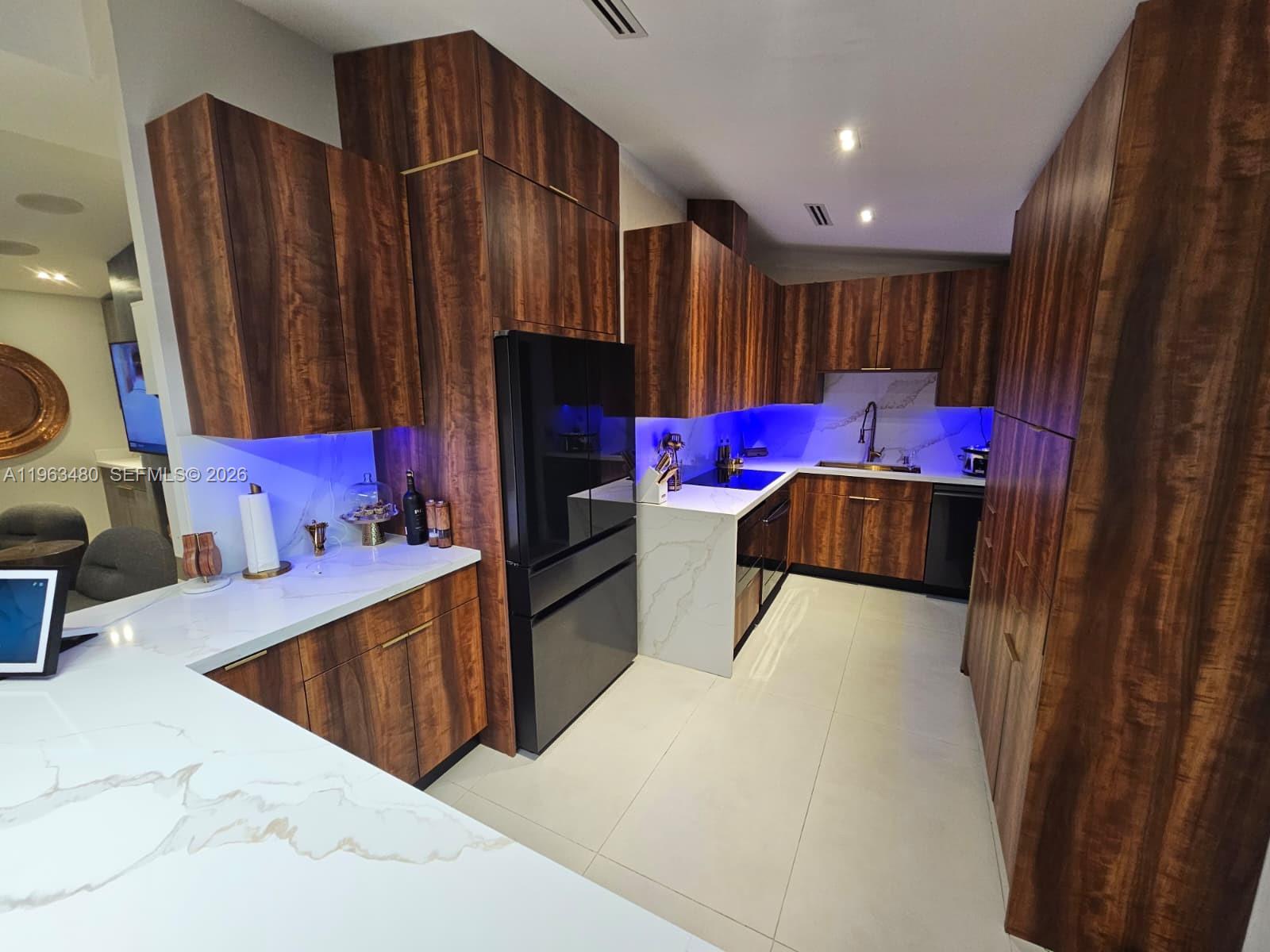 LAUDERDALE ISLES NO 2 - Residential