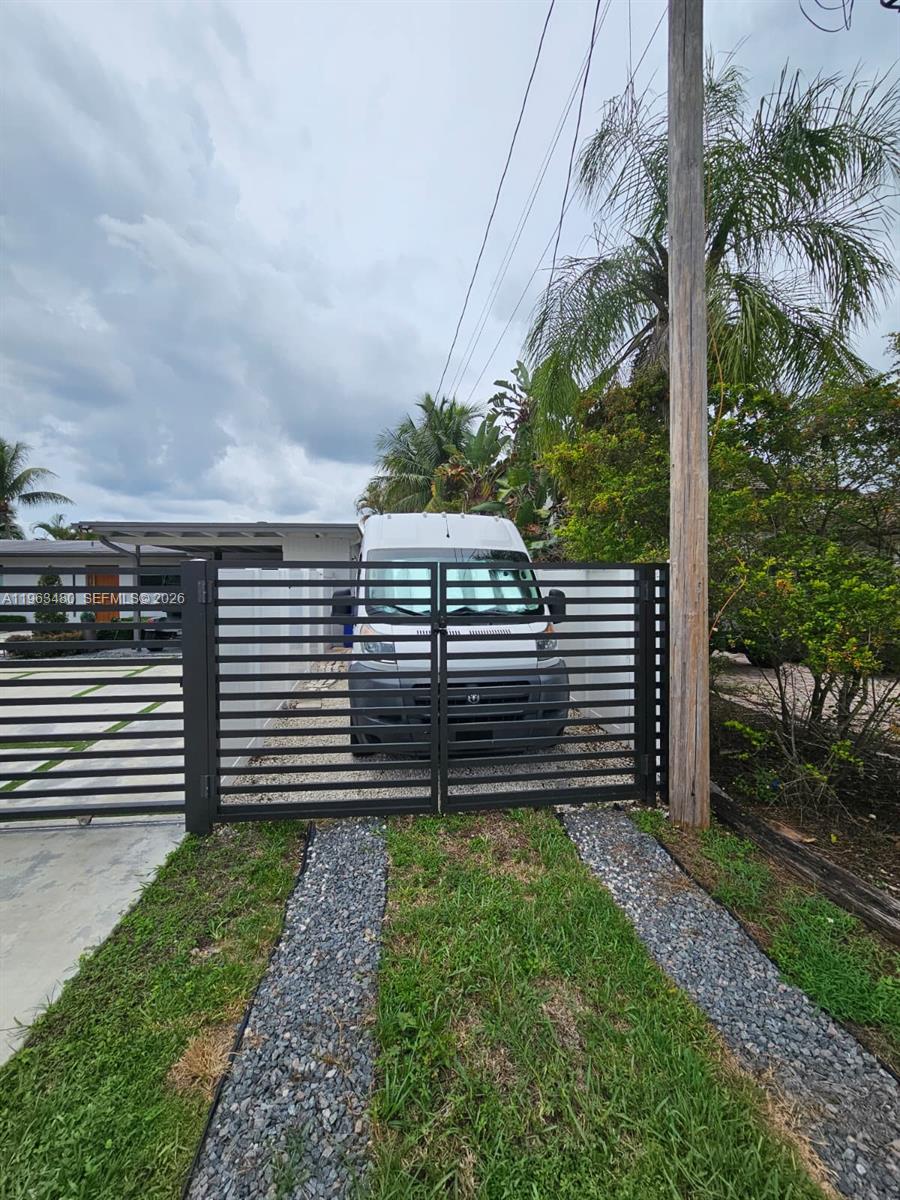 LAUDERDALE ISLES NO 2 - Residential