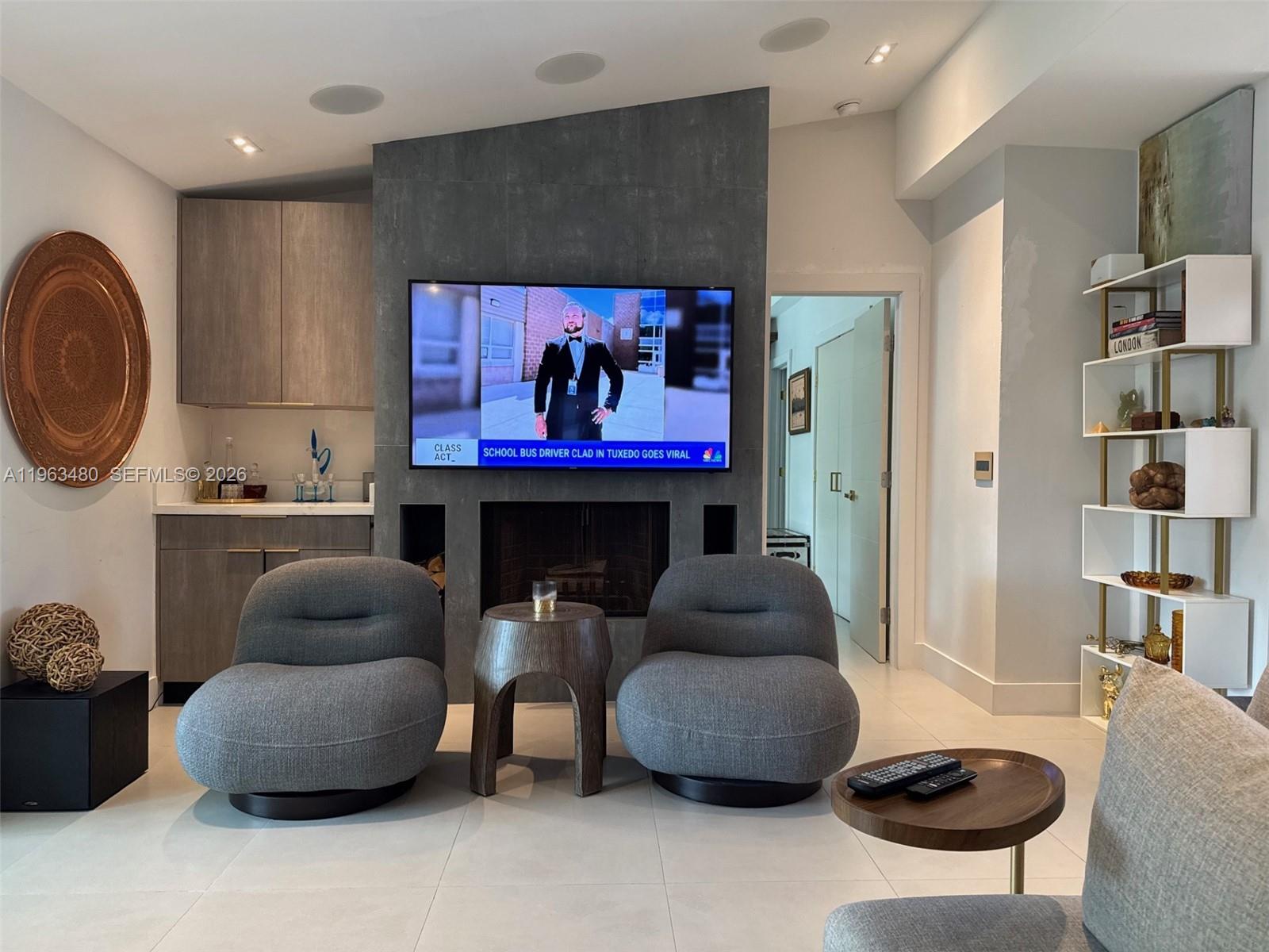 LAUDERDALE ISLES NO 2 - Residential