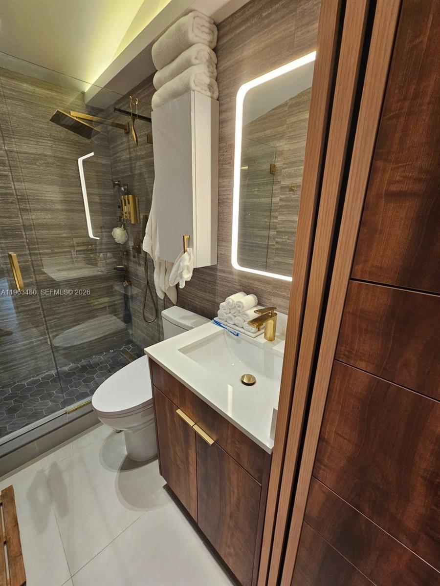 LAUDERDALE ISLES NO 2 - Residential