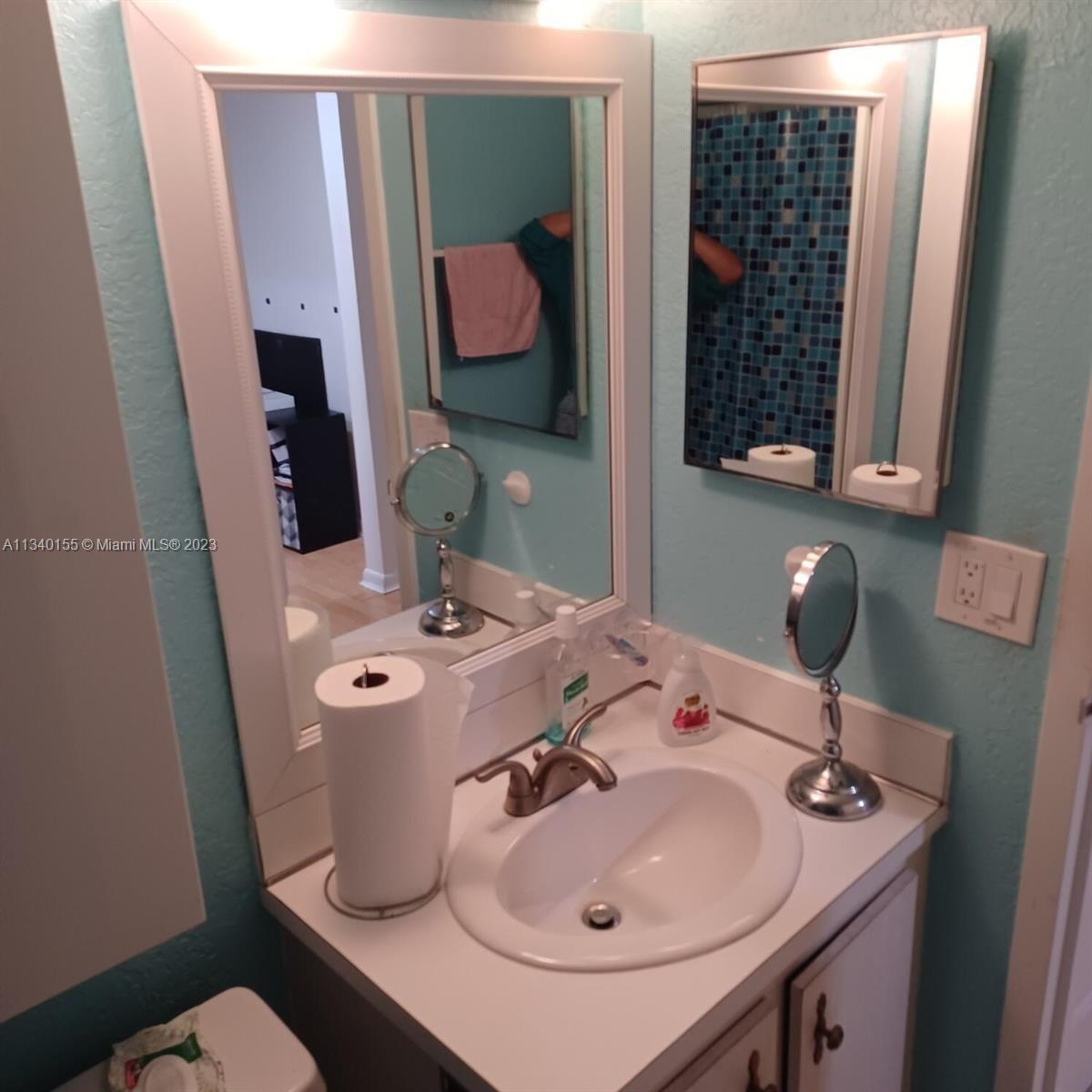 HAMPTON COURT CONDO - Residential Lease