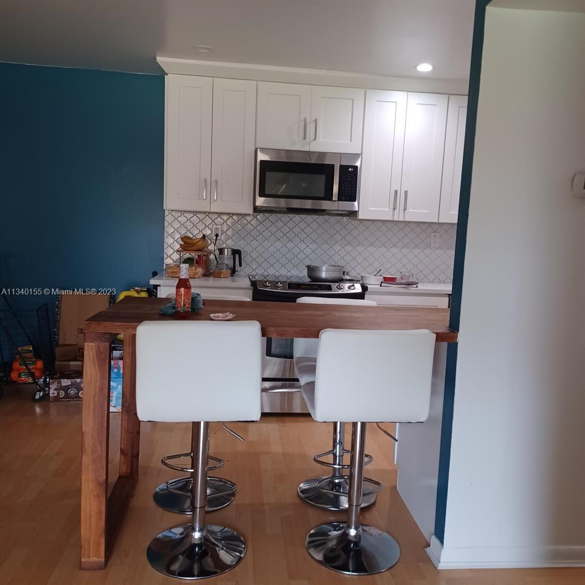 HAMPTON COURT CONDO - Residential Lease