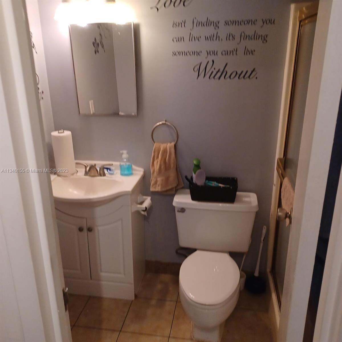 HAMPTON COURT CONDO - Residential Lease