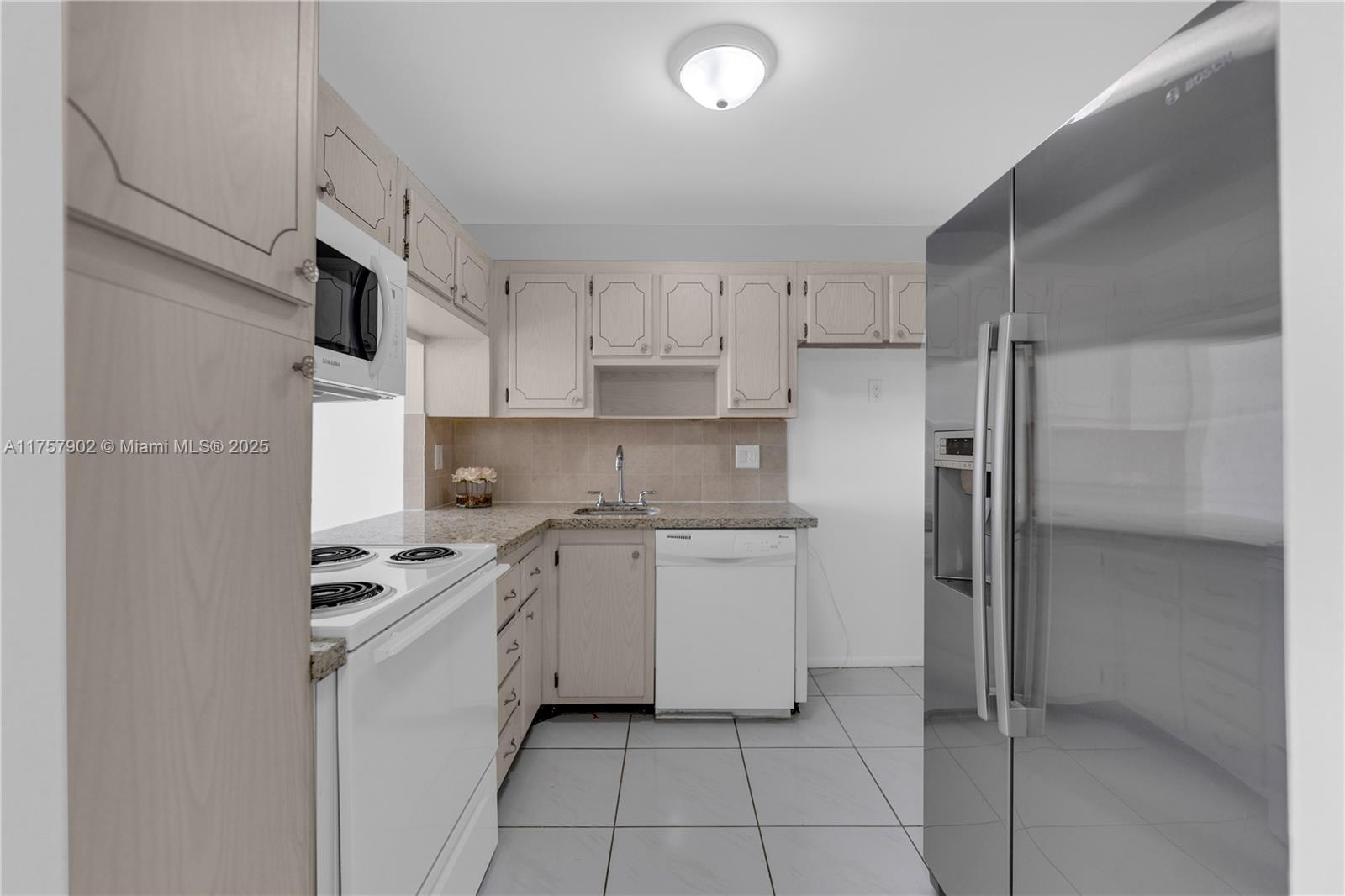 1817 S Ocean Dr 827
