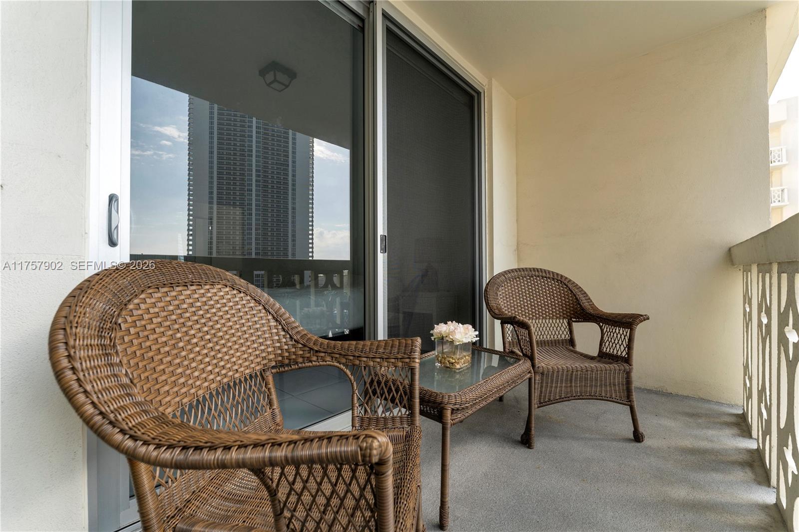 IMPERIAL TOWERS CONDO - Residential