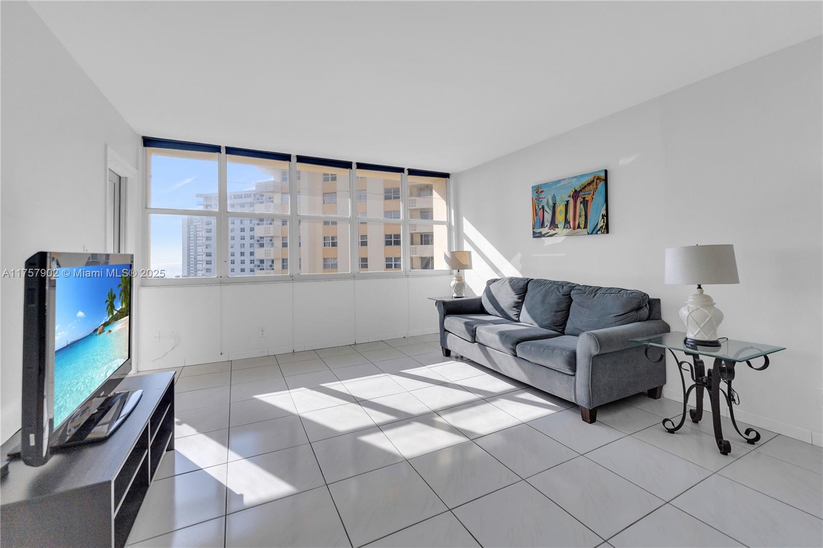 IMPERIAL TOWERS CONDO - Residential