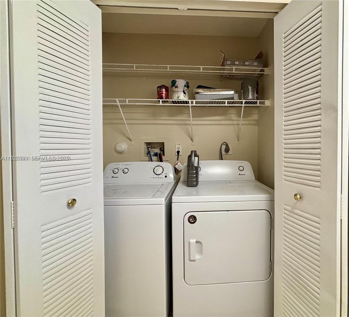 SUMMER LAKE - Residential Lease