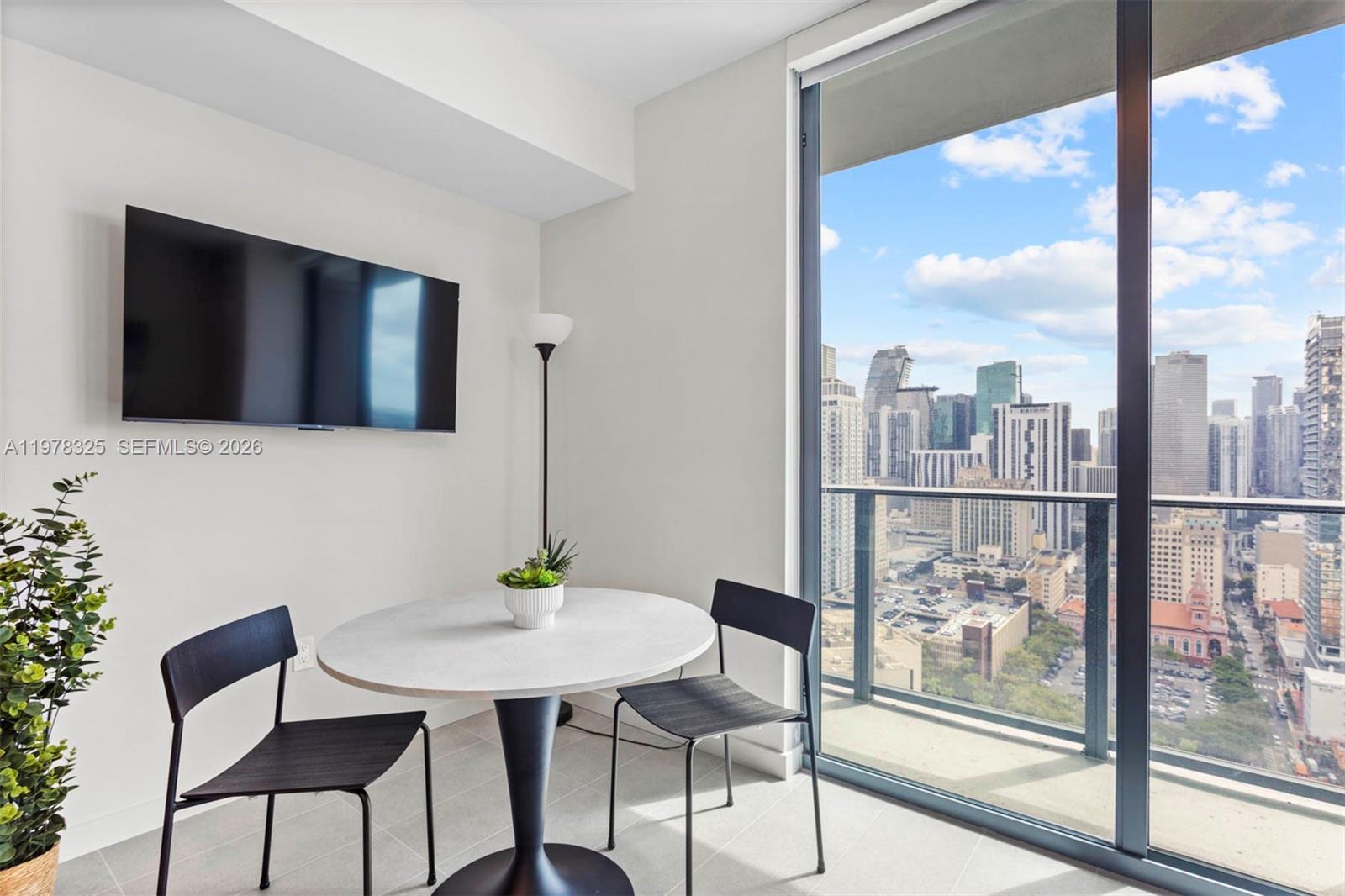 121 NE 5th Street 3004