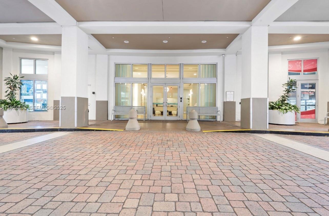 METROPOLIS I AT DADELAND - Residential