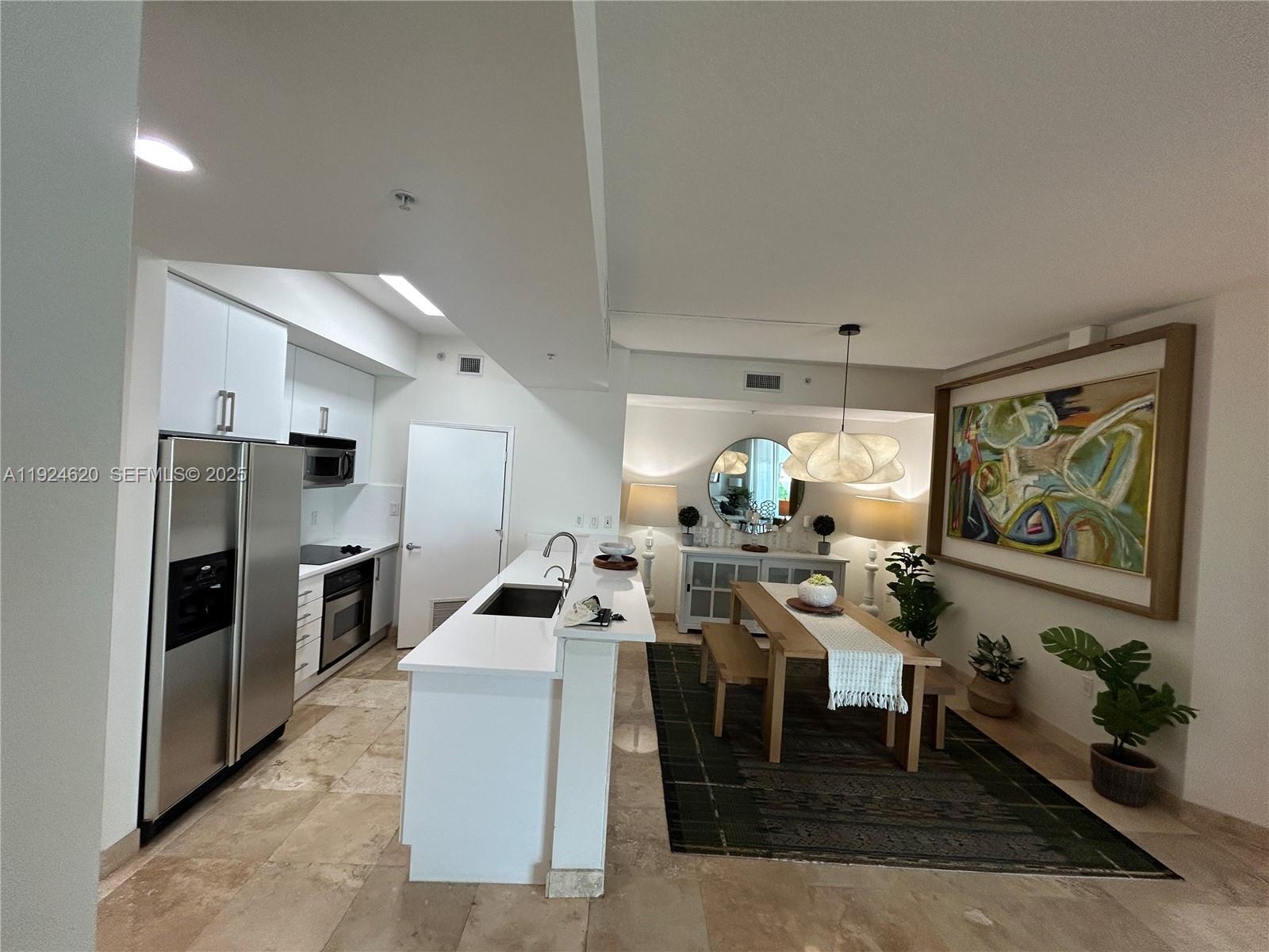 METROPOLIS I AT DADELAND - Residential